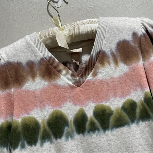 KNOX ROSE Gray V-Neck Tie Dye Sweatshirt - Picture 2 of 6